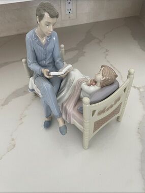 Lladro Porcelain Father Reading to Child - Pastel Blue, Cream, Pink